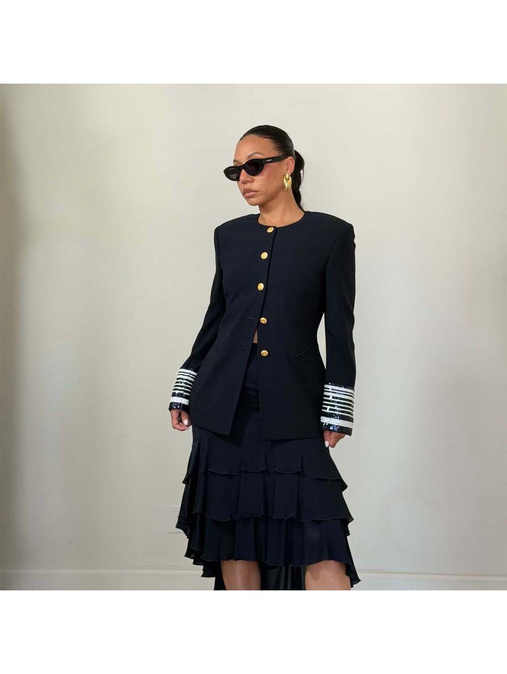 Escada - Picture 4 of 9